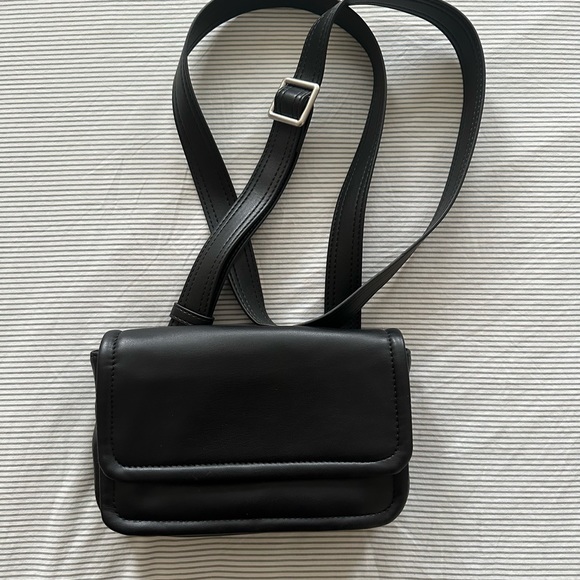 Zara Unisex Crossbody Bag - Picture 1 of 4